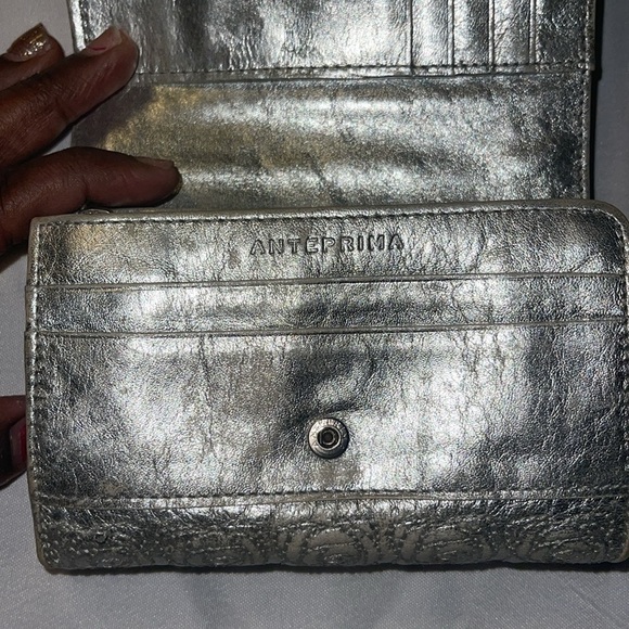 Authentic ANTEPRIMA Compact Wallet Leather Champagne EUC with box & dustbag - Picture 9 of 11